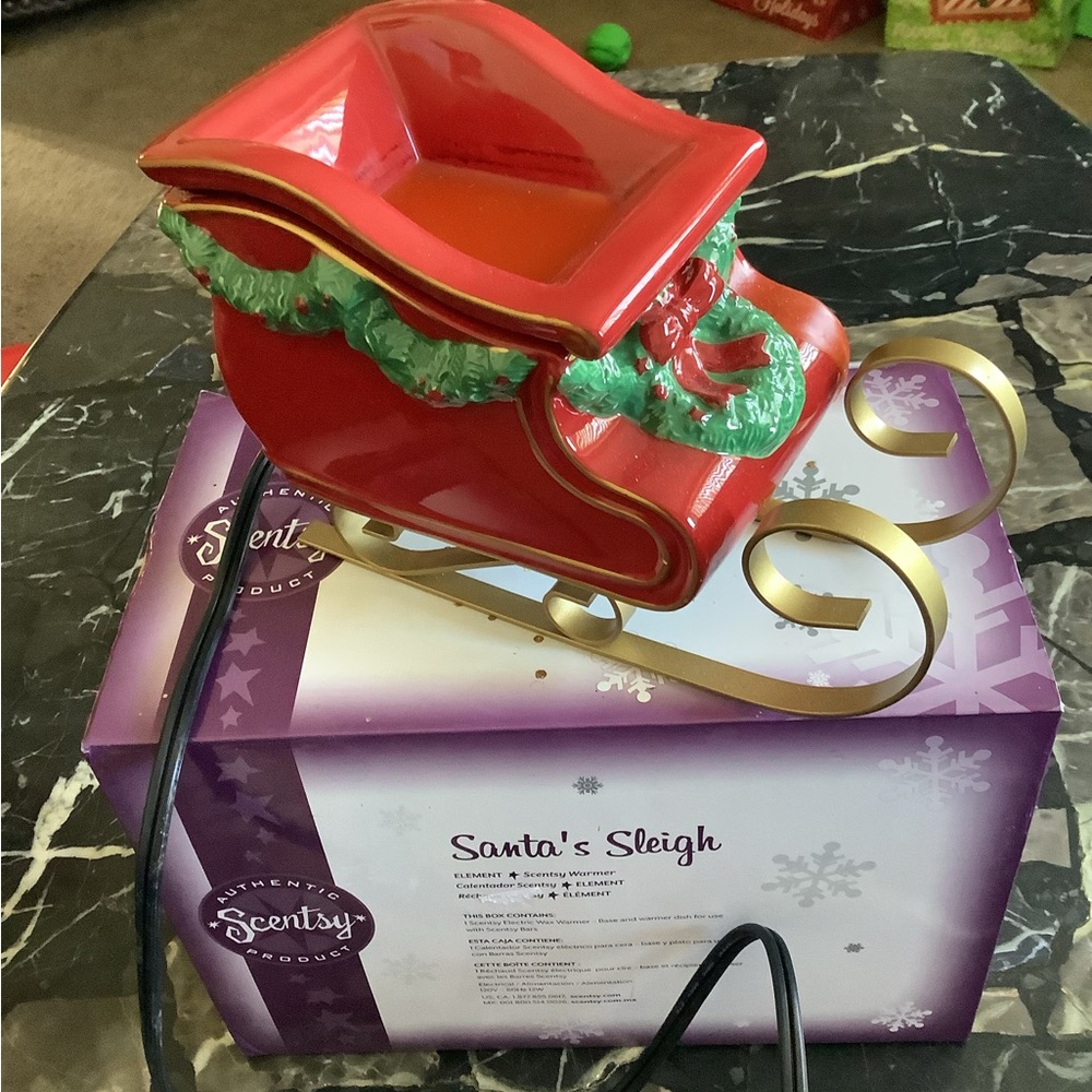 Authentic scensty Santa’s sleigh red ceramic electric wax warmer